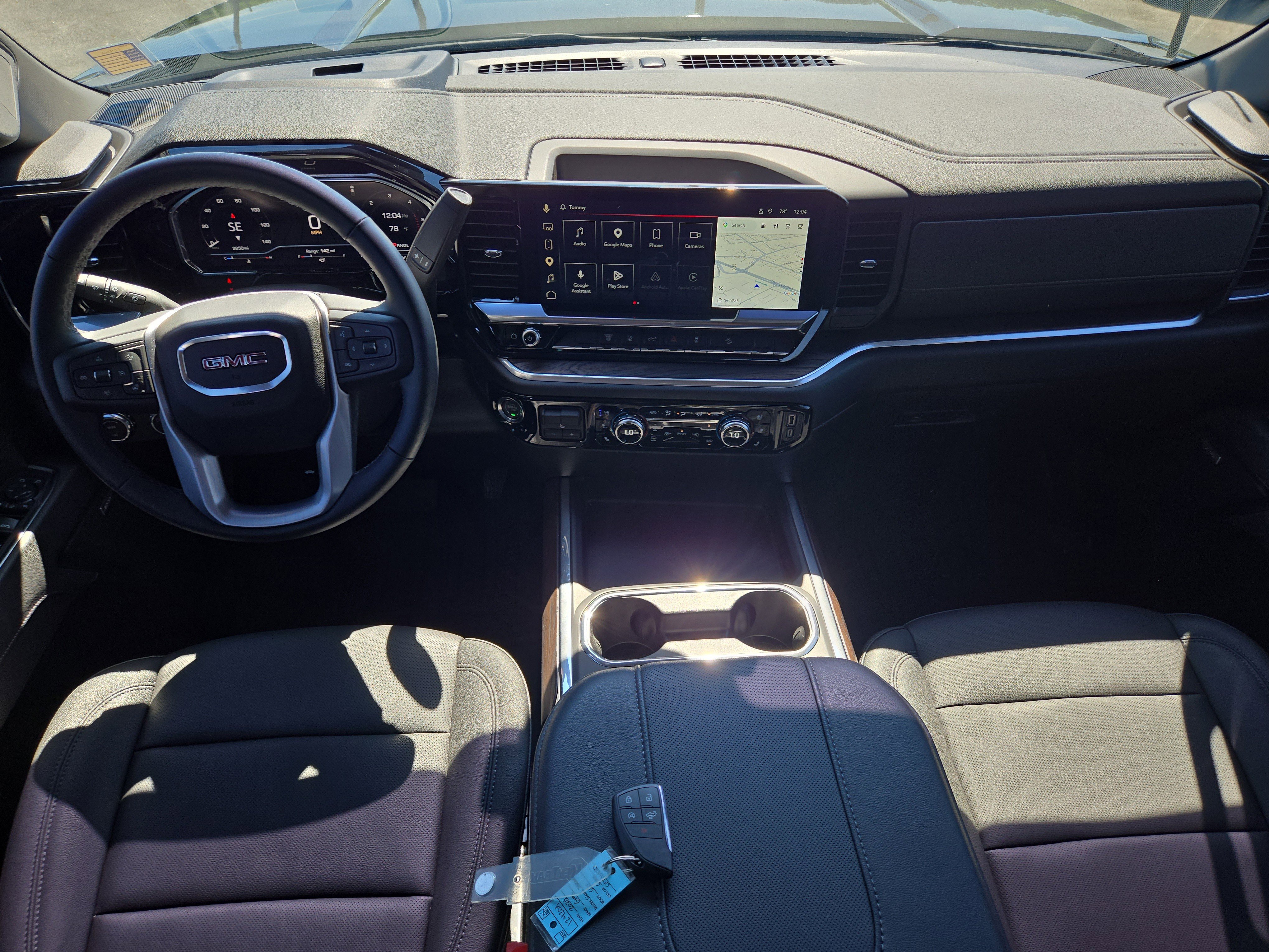 Used 2025 GMC Sierra 2500 SLT w/ SLT Convenience Package AWD/4WD image 21