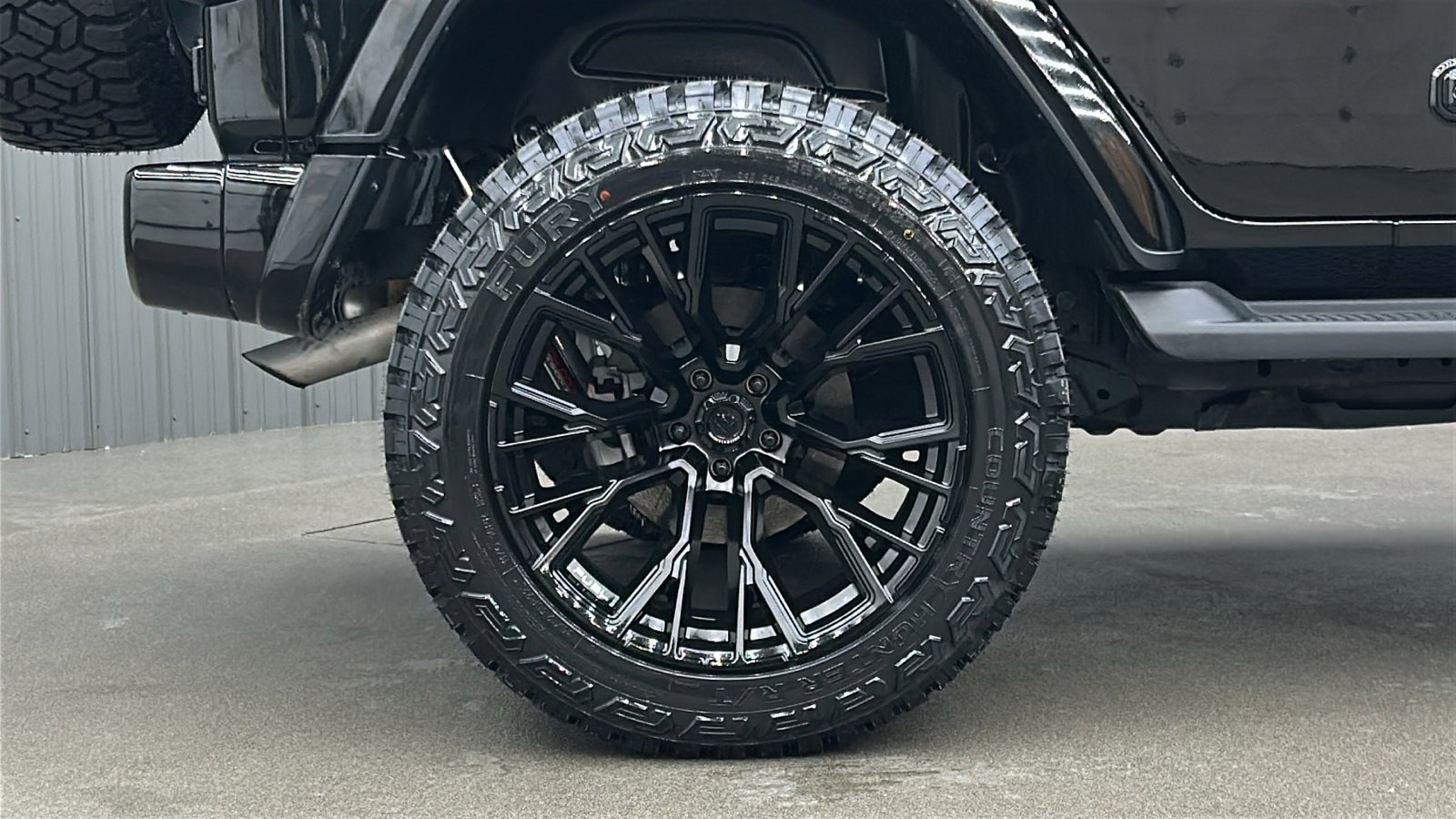 Used 2023 Jeep Wrangler Unlimited Sahara image 12