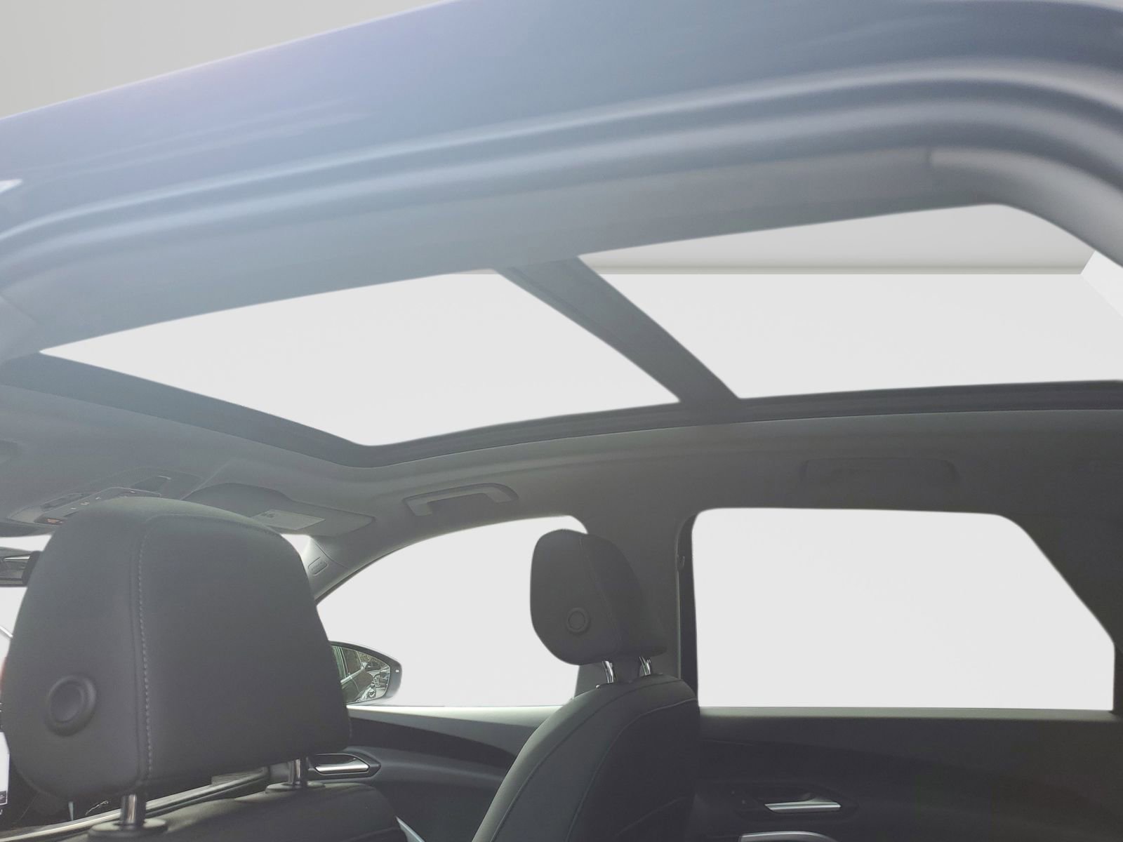 Used 2025 Audi Q5 Premium w/ Convenience Package AWD/4WD image 16