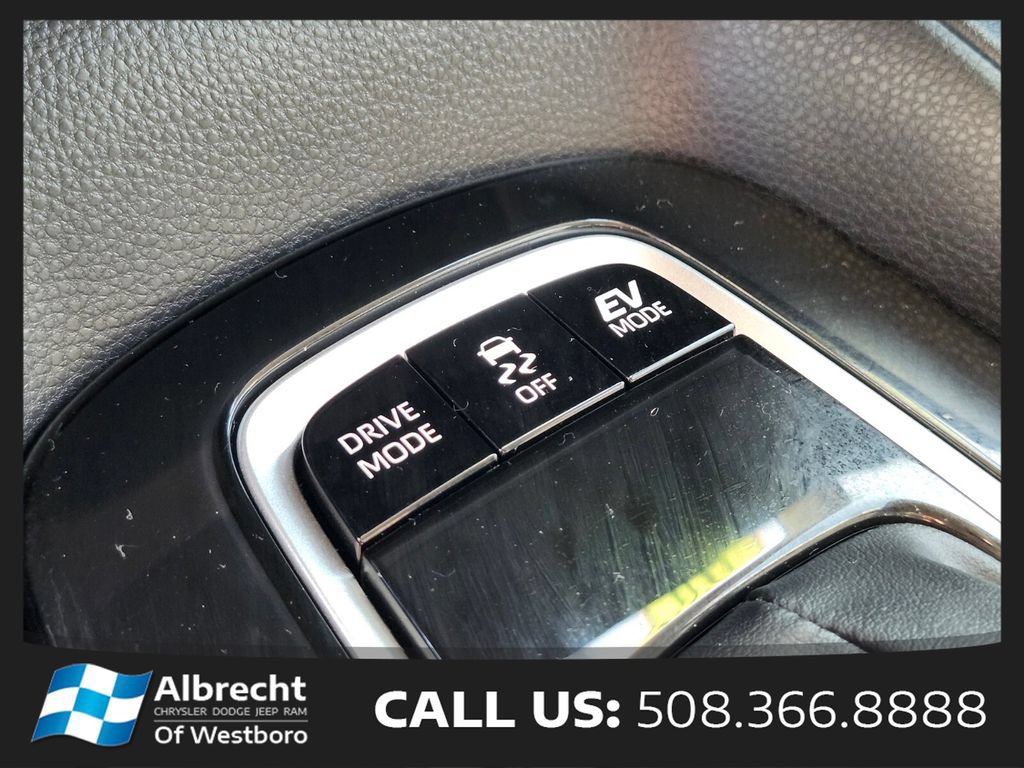Used 2024 Toyota Corolla LE w/ LE Convenience Package AWD/4WD image 25