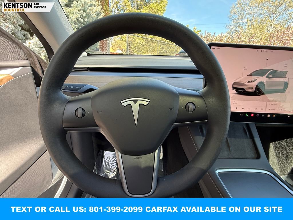 Used 2023 Tesla Model Y Performance AWD/4WD image 15