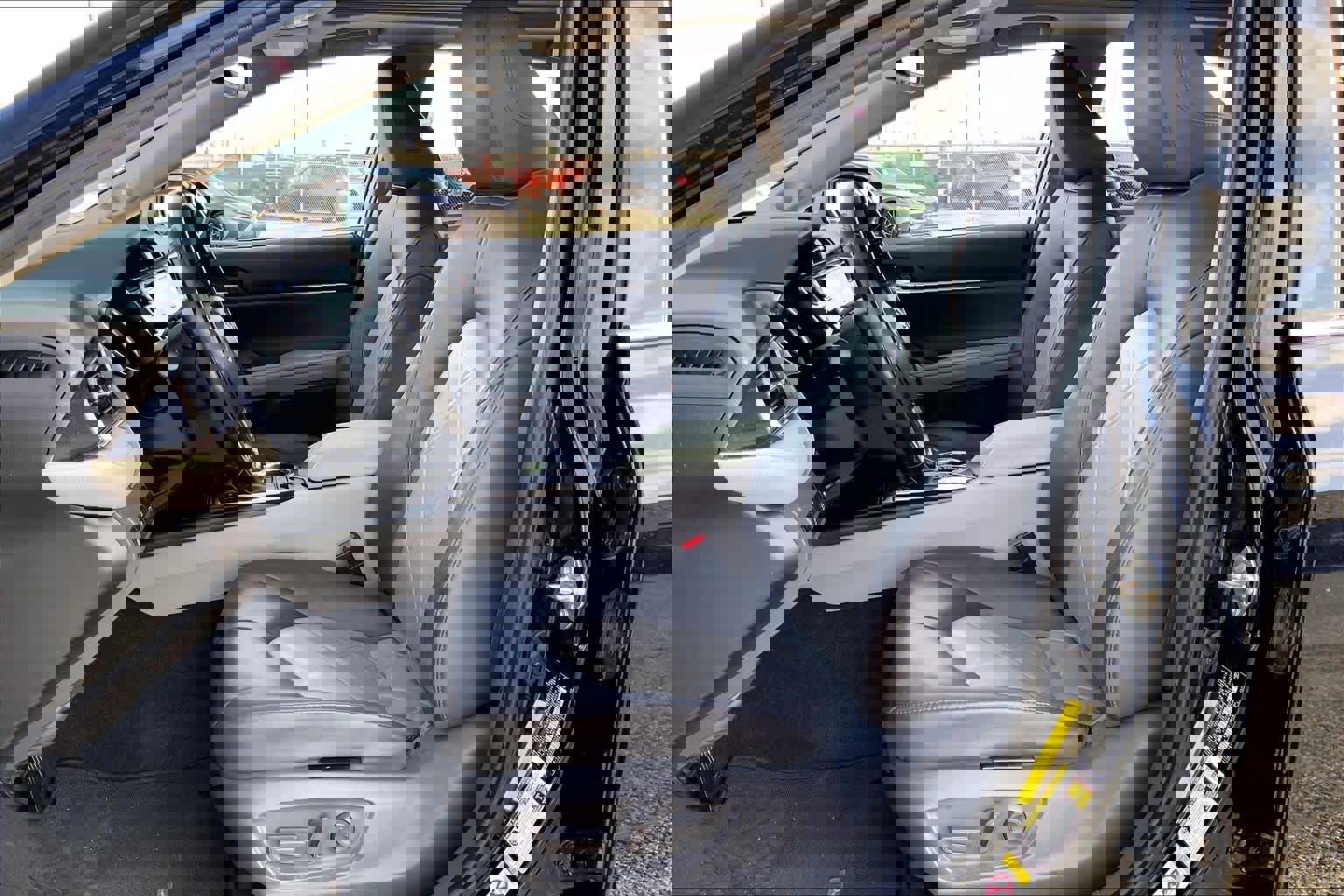 Used 2019 Toyota Camry XLE image 8