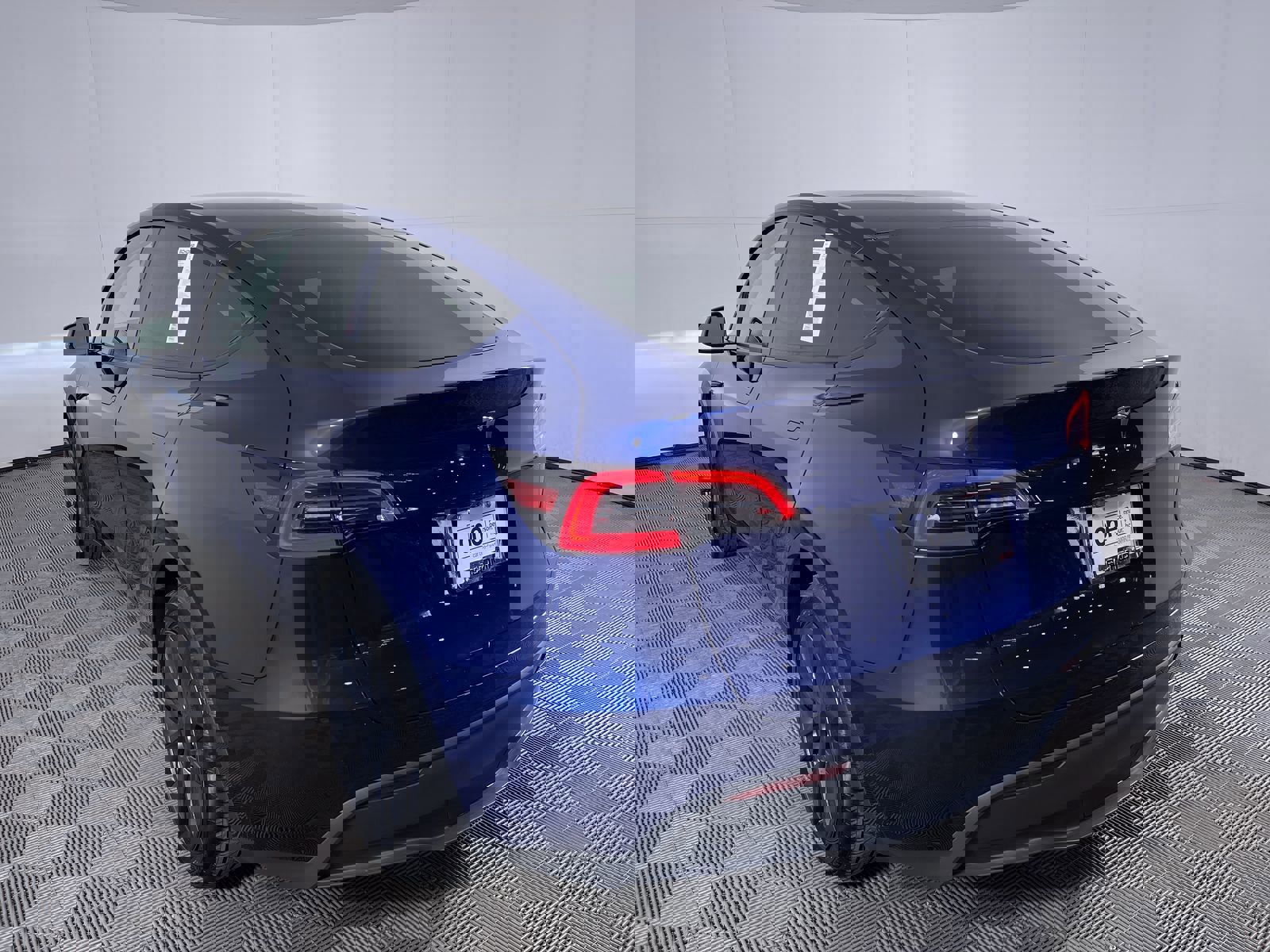 Used 2024 Tesla Model Y Long Range image 23