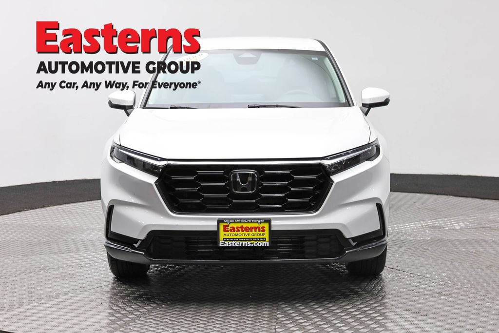 Used 2023 Honda CR-V LX image 2