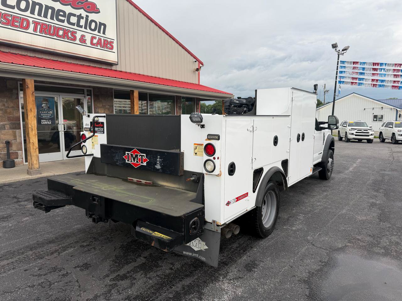 Used 2019 Ford F550 4x4 Regular Cab Super Duty image 4