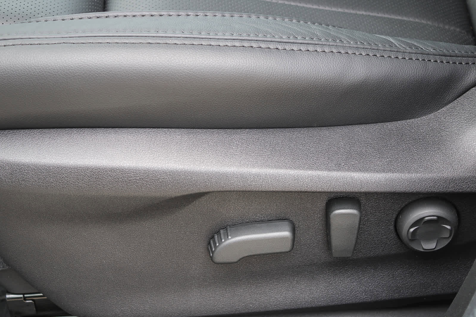 New 2025 Subaru Ascent Bronze Edition w/ Popular Package #2 image 19