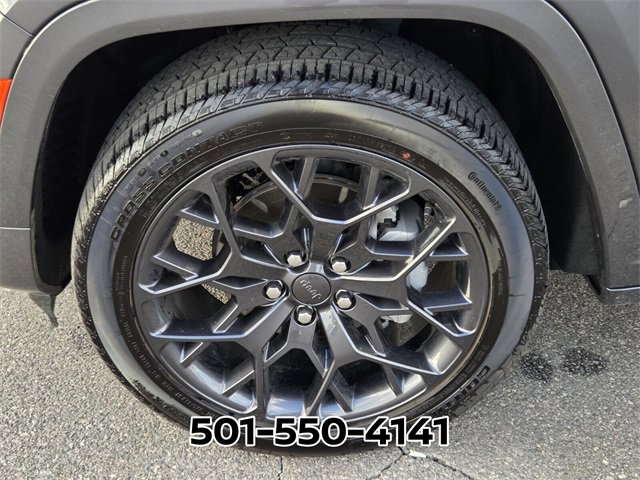 Used 2025 Jeep Grand Cherokee Summit w/ Obsidian Package image 20