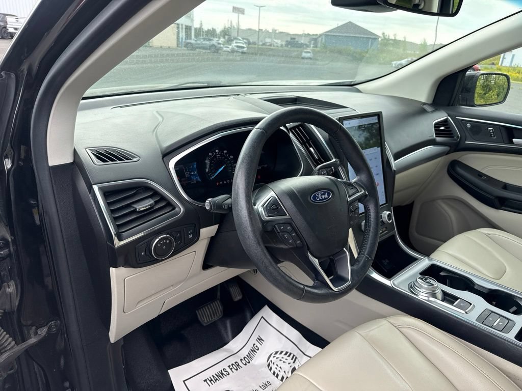 Used 2021 Ford Edge Titanium AWD/4WD image 26