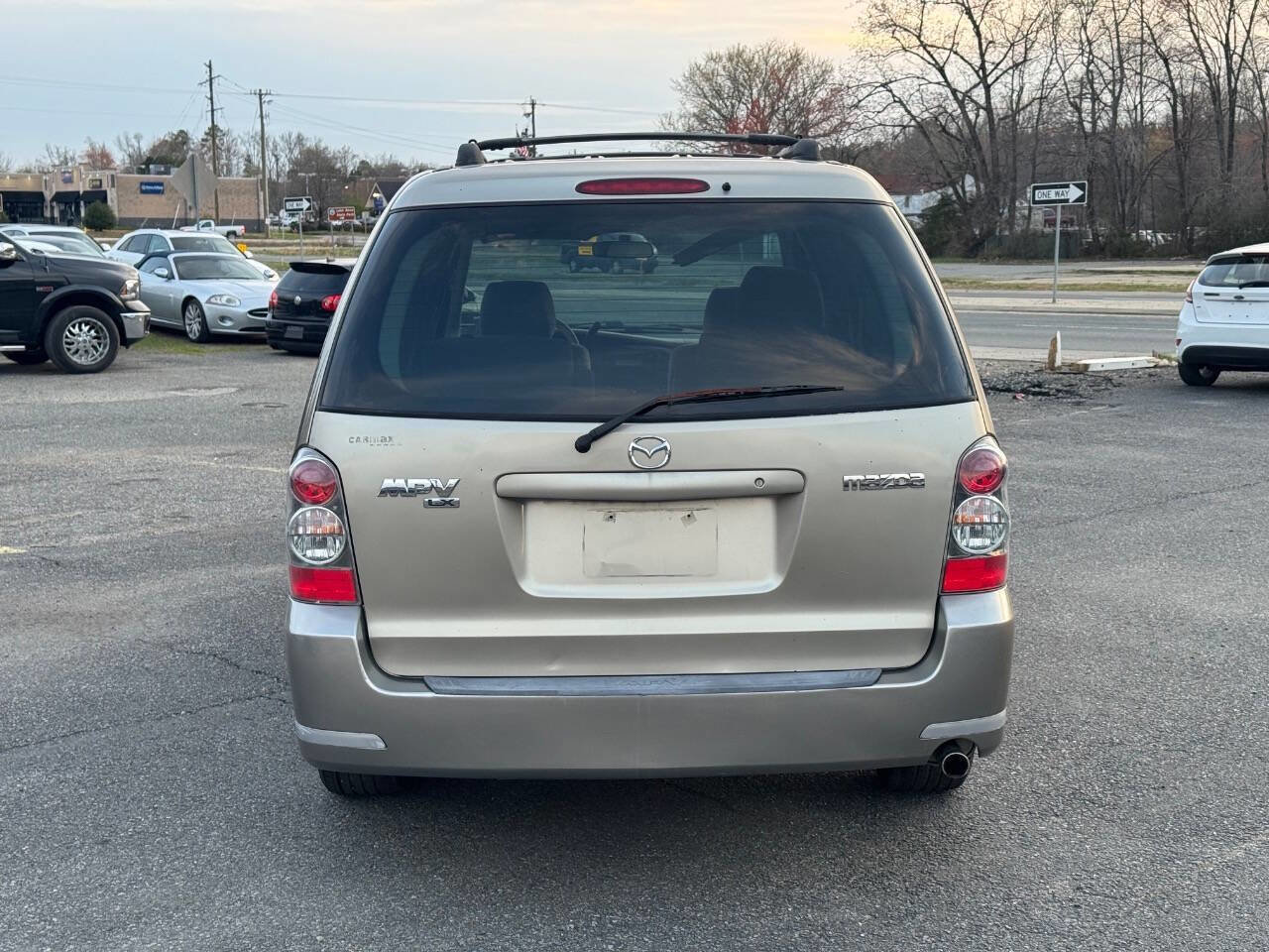 Used 2006 MAZDA MPV LX w/ LX Plus Pkg FWD image 13