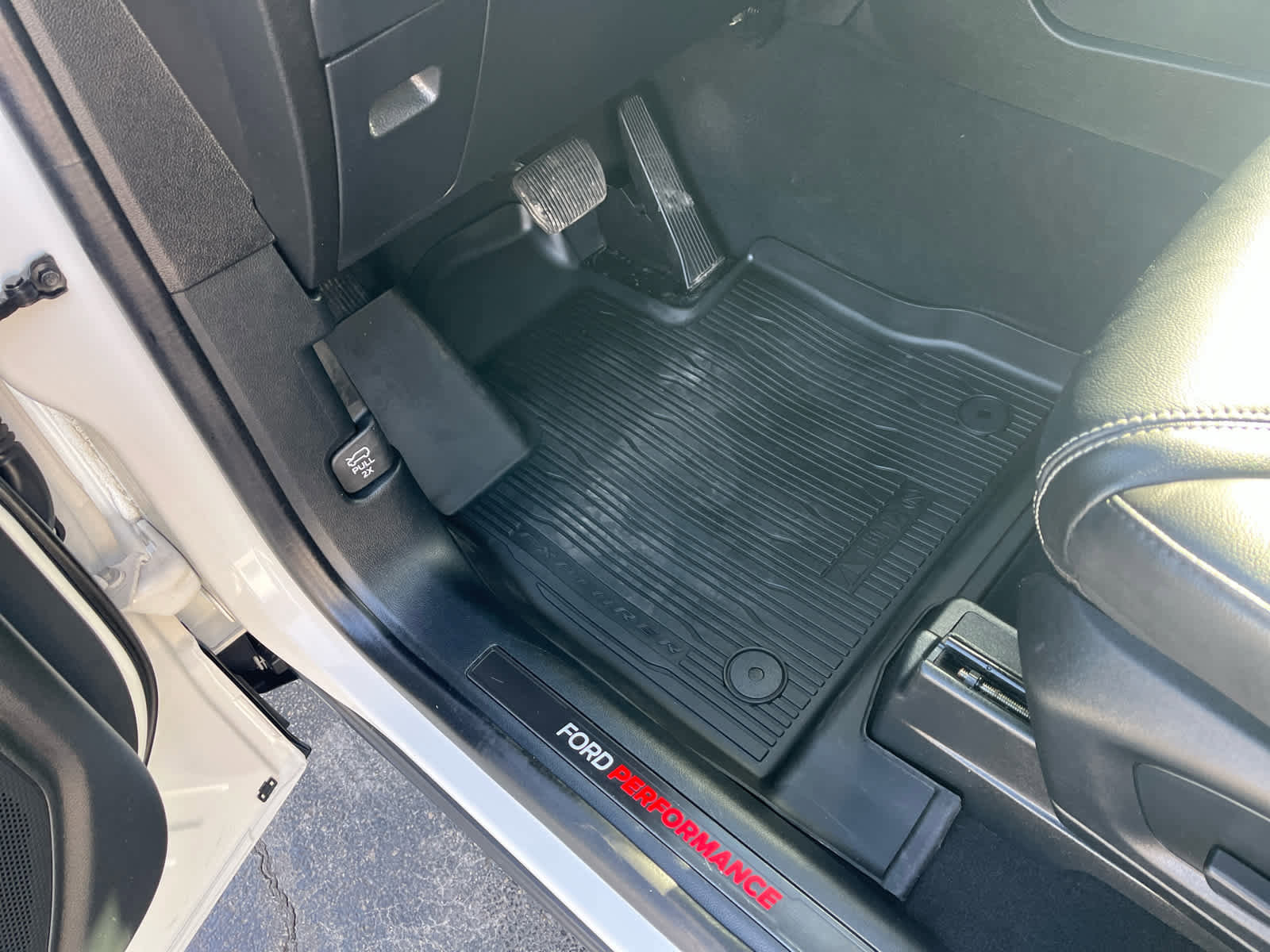 Used 2023 Ford Explorer ST w/ Equipment Group 401A image 34