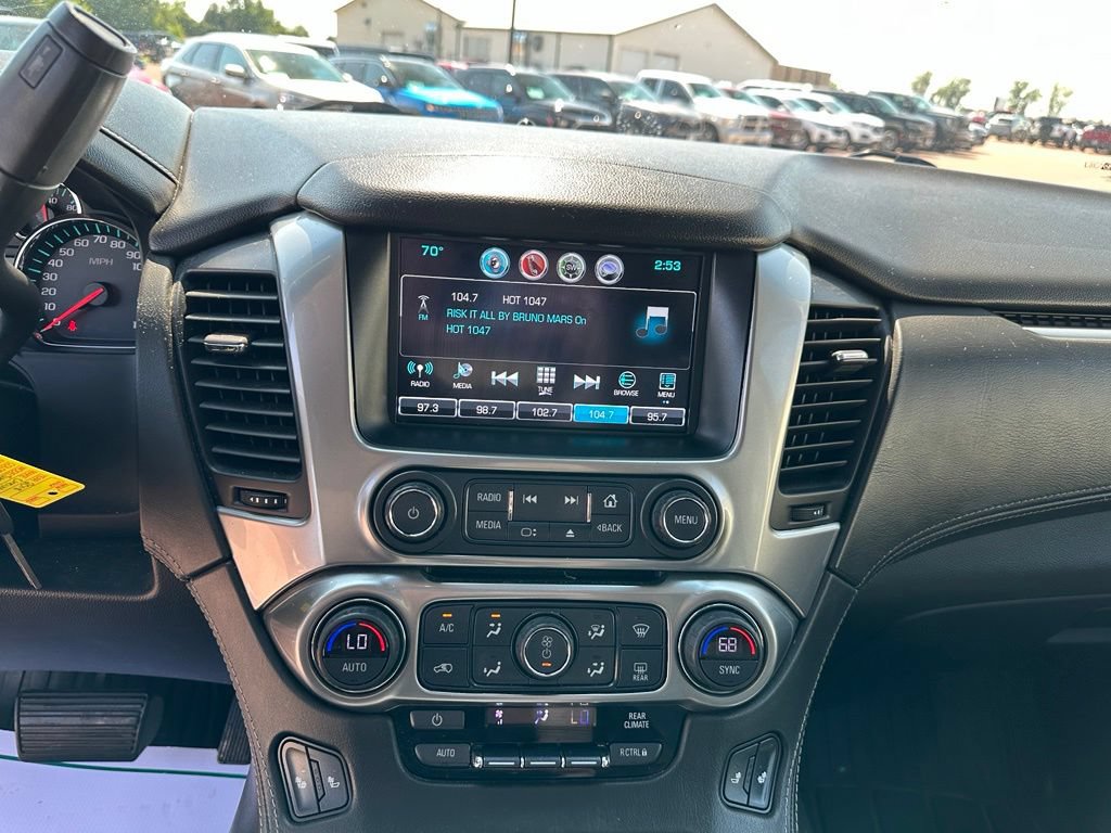 Used 2018 Chevrolet Suburban LT AWD/4WD image 17