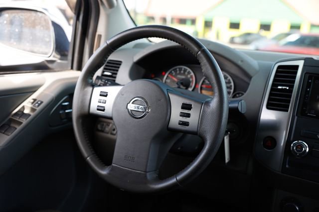 Used 2012 Nissan Frontier SL image 30