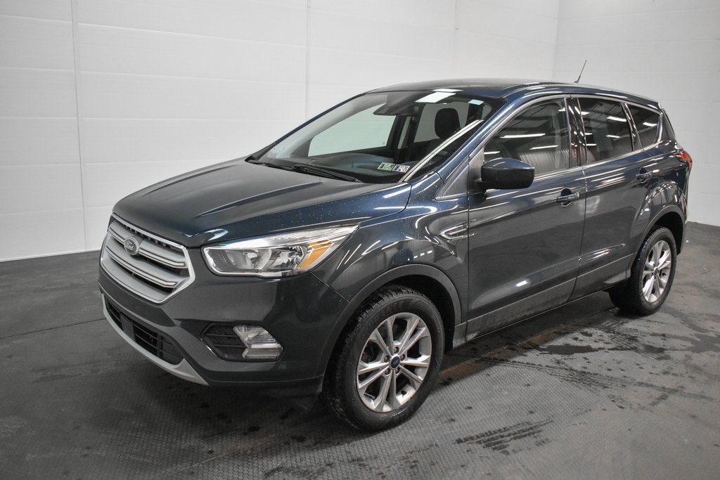 Used 2019 Ford Escape SE image 3
