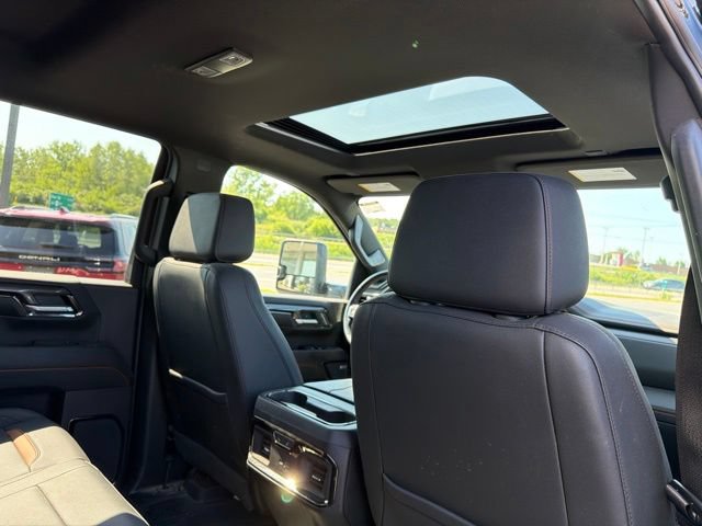 Used 2024 GMC Sierra 2500 AT4 w/ AT4 Preferred Package AWD/4WD image 16