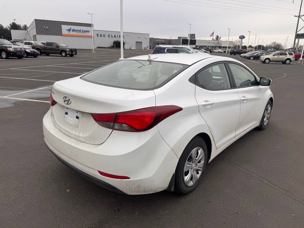 Used 2016 Hyundai Elantra SE image 22