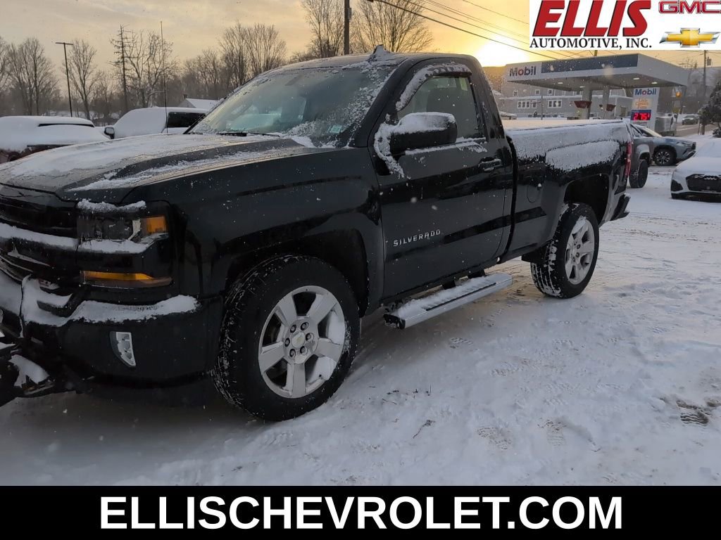 Used 2017 Chevrolet Silverado 1500 LT w/ LT Convenience Package image 1