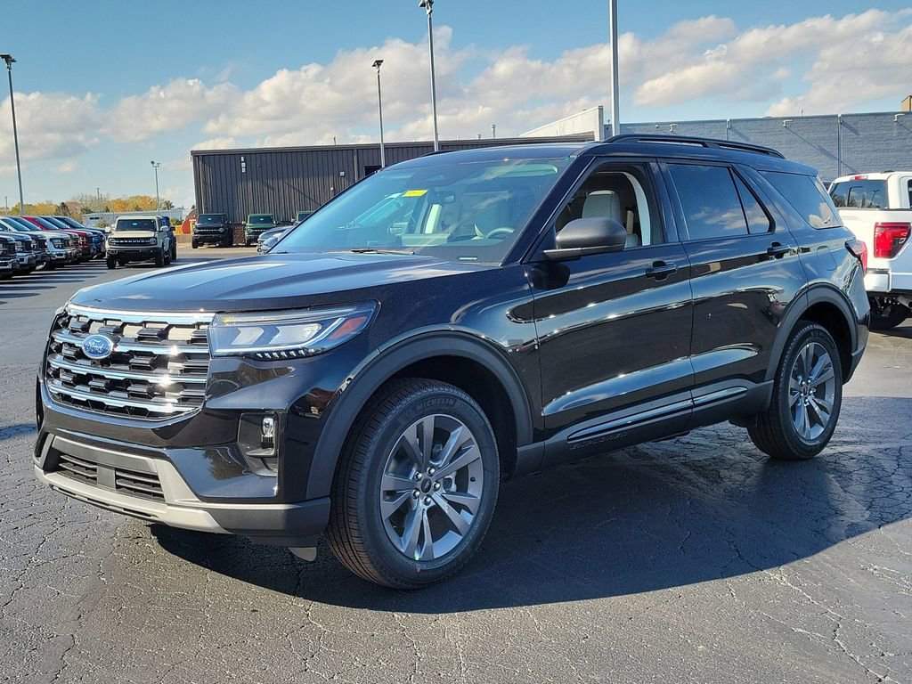 New 2026 Ford Explorer Active w/ Active Comfort Package image 8