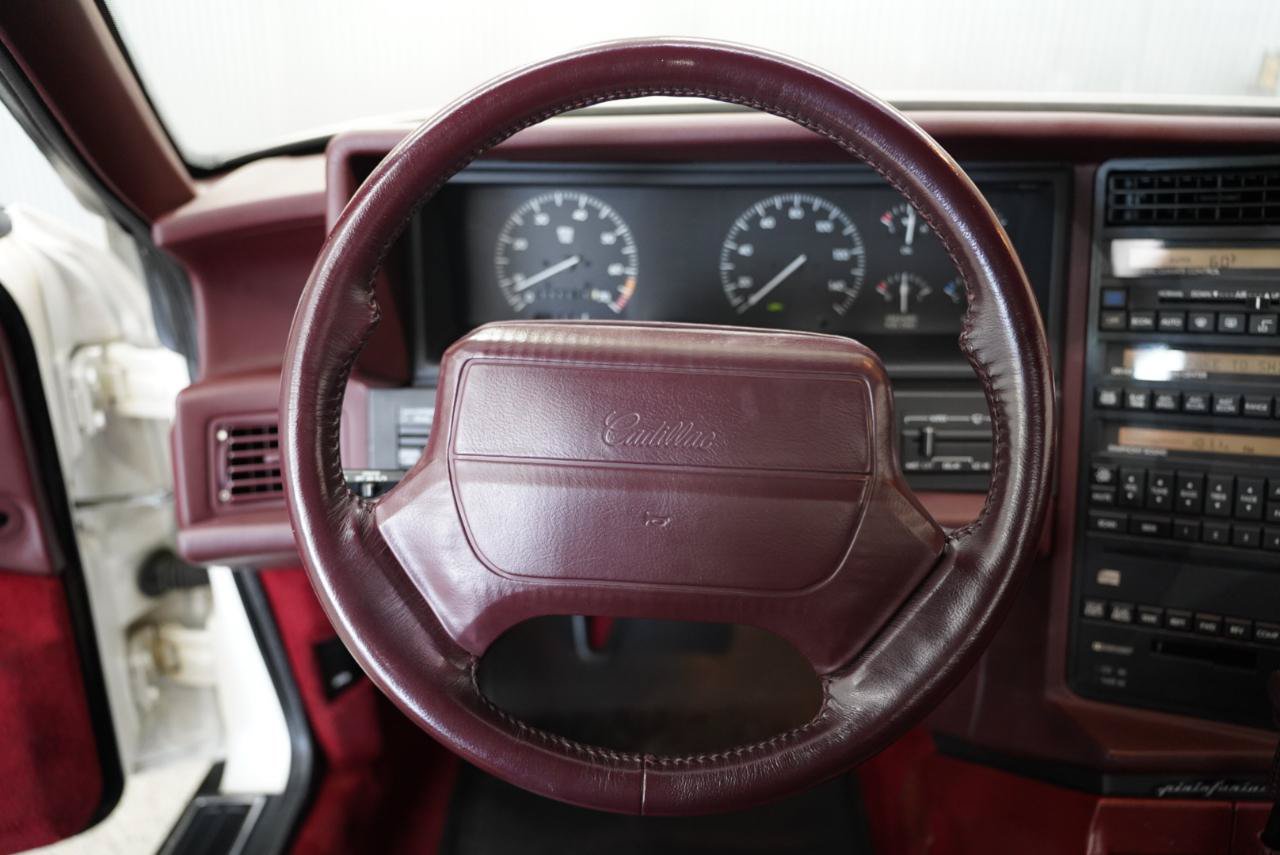 Used 1993 Cadillac Allante FWD image 12