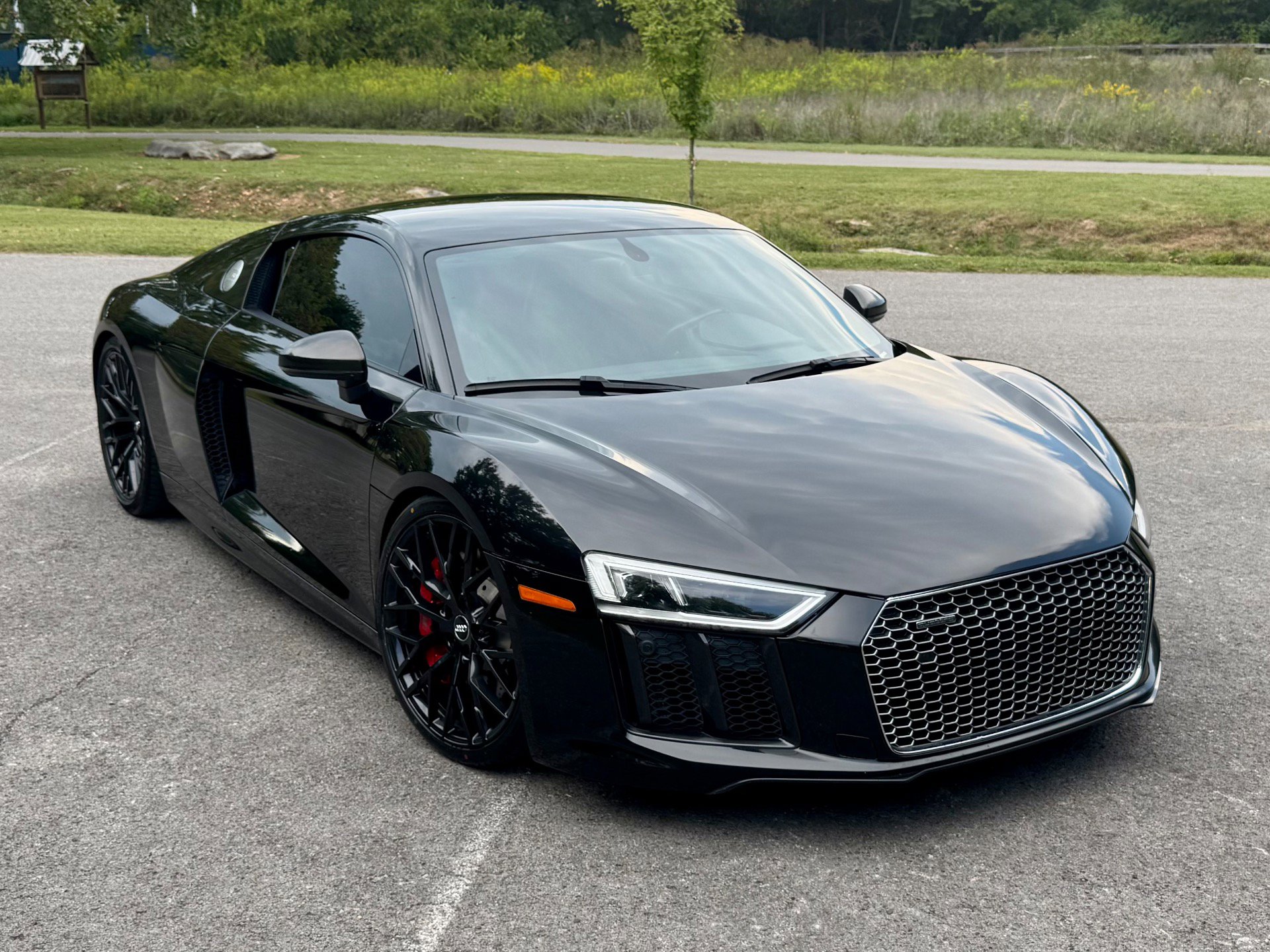 Used 2018 Audi R8 V10 image 1