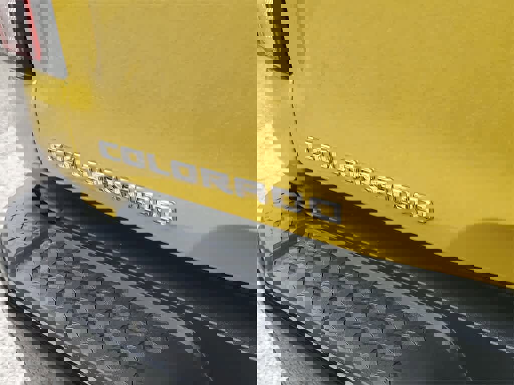 Used 2023 Chevrolet Colorado Trail Boss w/ Technology Package image 6