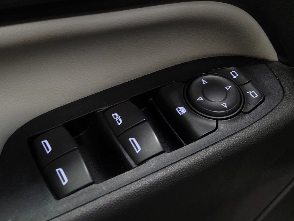 Used 2020 Chevrolet Equinox LS w/ LS Convenience Package image 27