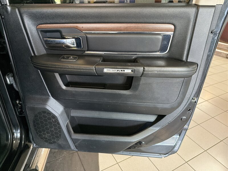 Used 2016 RAM 1500 Laramie RWD image 22