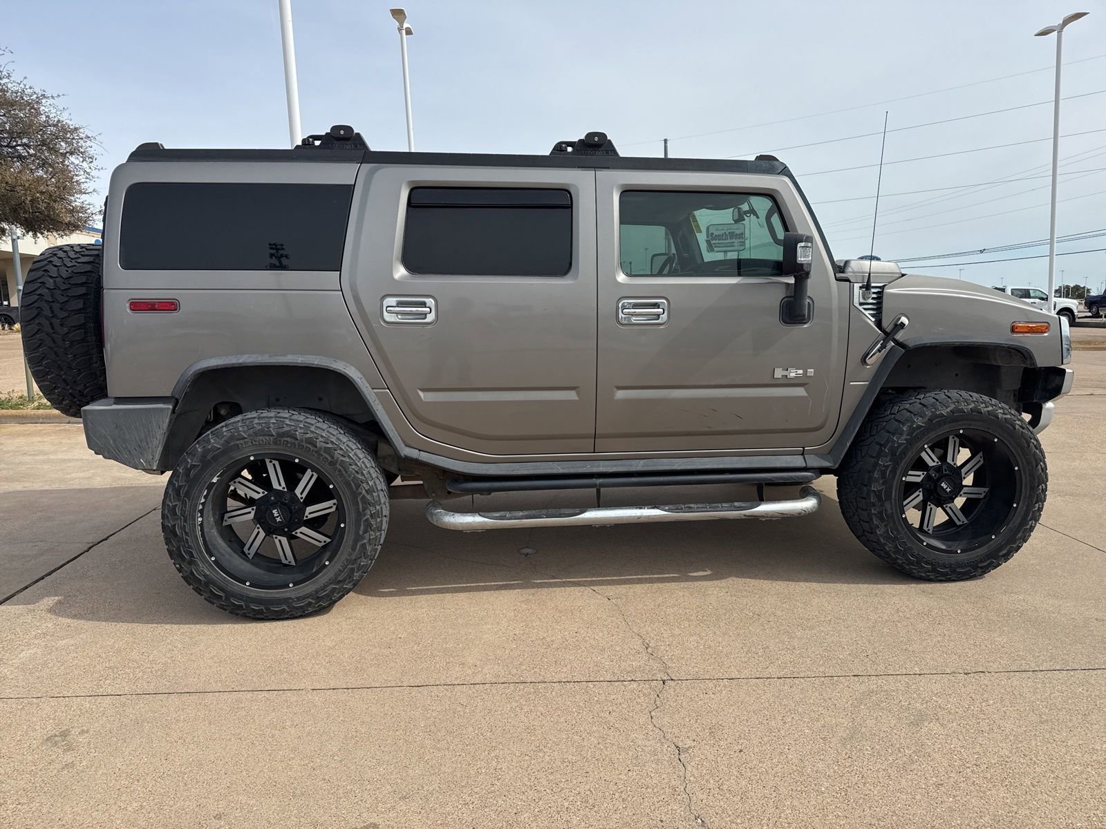 Used 2008 HUMMER H2 image 8