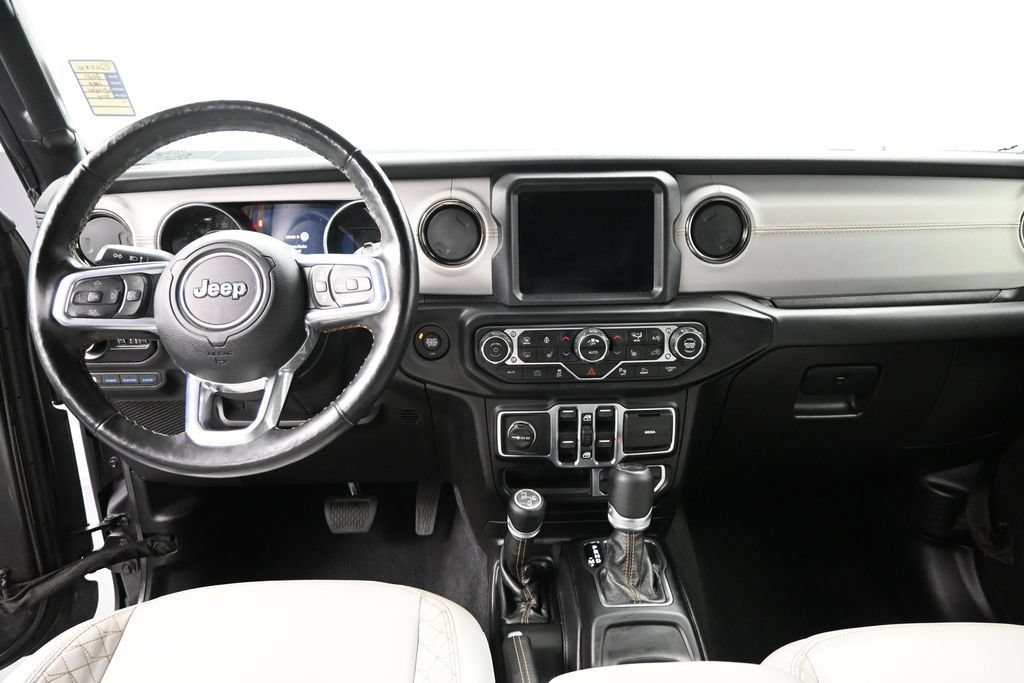 Used 2021 Jeep Wrangler Unlimited Sahara AWD/4WD image 15