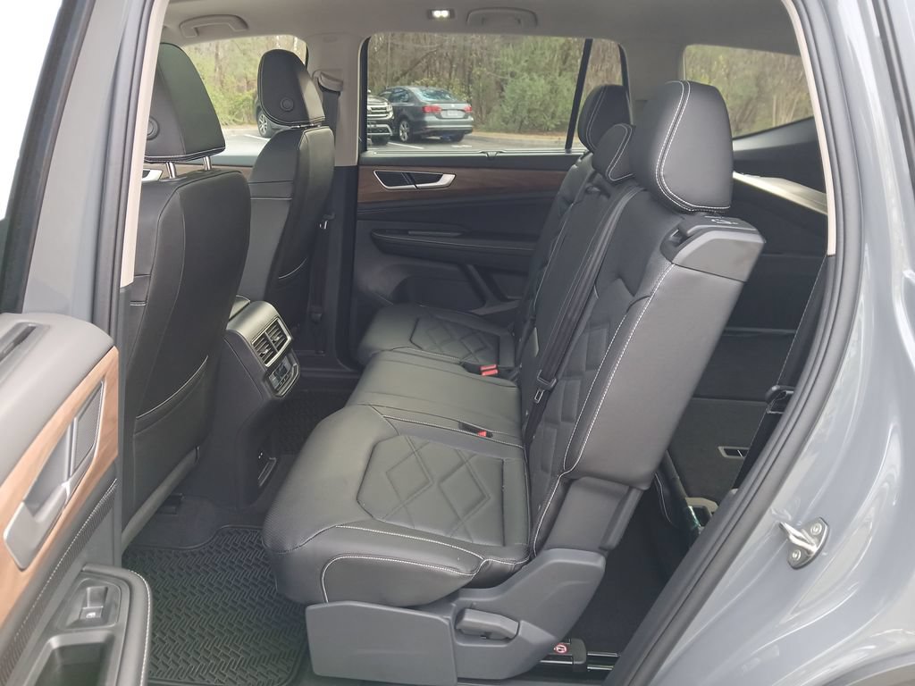 New 2026 Volkswagen Atlas SE FWD image 24