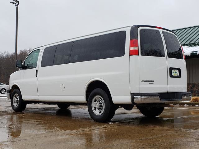 Used 2016 Chevrolet Express 3500 LT w/ LT Preferred Equipment Group RWD image 3