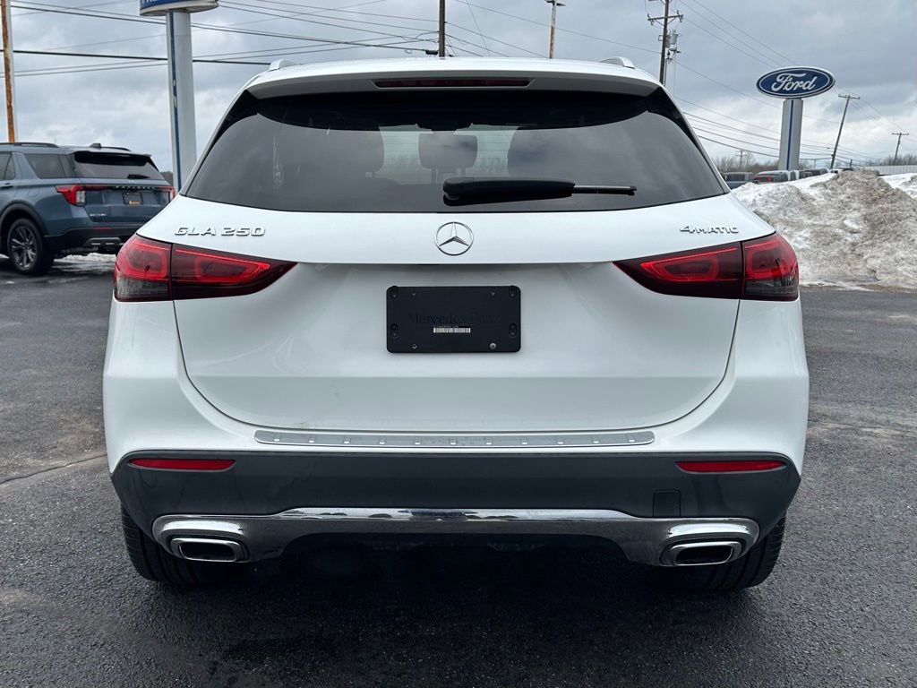 Used 2021 Mercedes-Benz GLA 250 4MATIC image 4