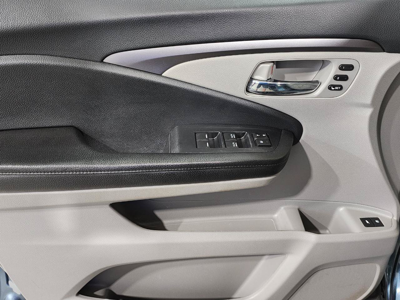 Used 2022 Honda Pilot Special Edition image 11