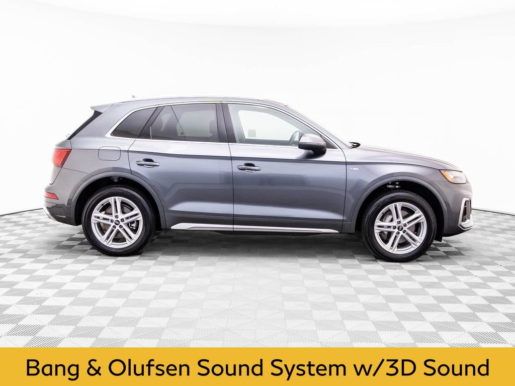 Used 2024 Audi Q5 e Premium Plus w/ Premium Plus Package image 7
