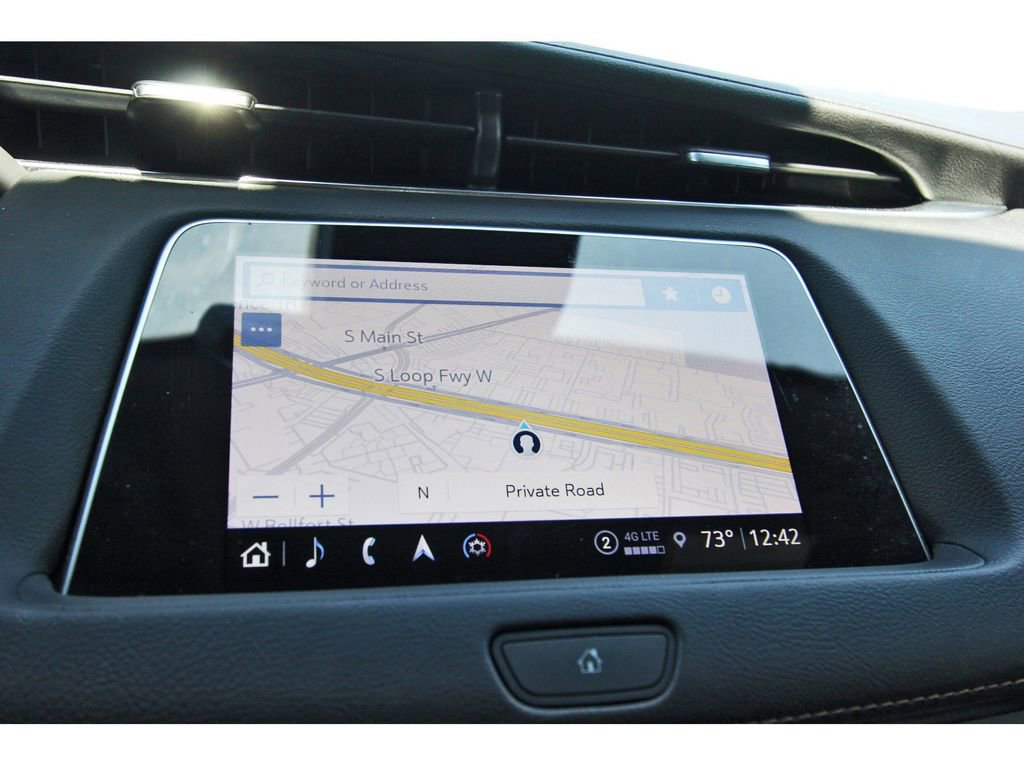 Used 2022 Cadillac XT4 Premium Luxury w/ Enhanced Visibility Package image 22