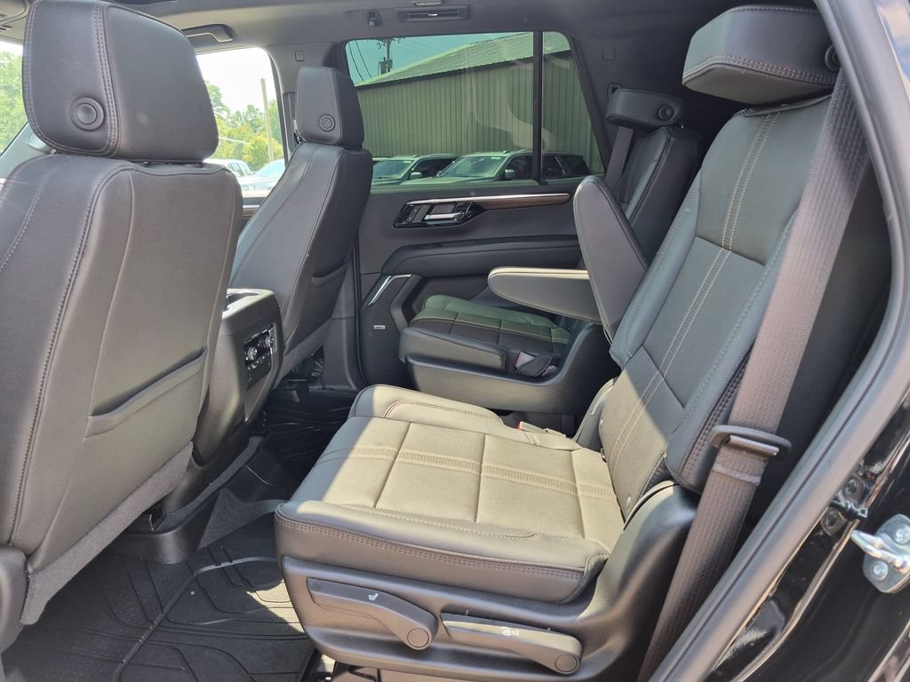 Used 2026 Chevrolet Tahoe High Country AWD/4WD image 21