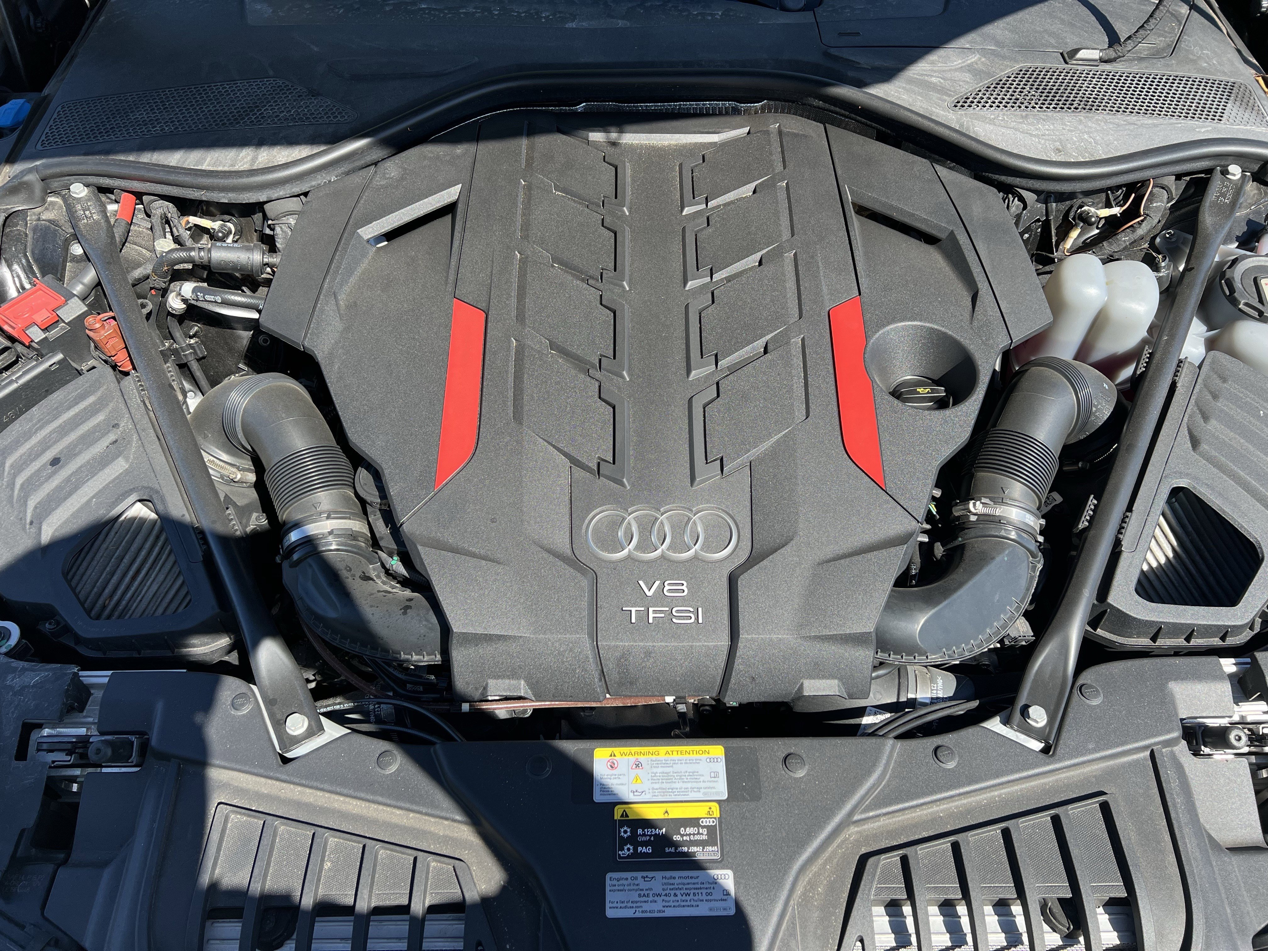 Used 2023 Audi S8 AWD/4WD image 36