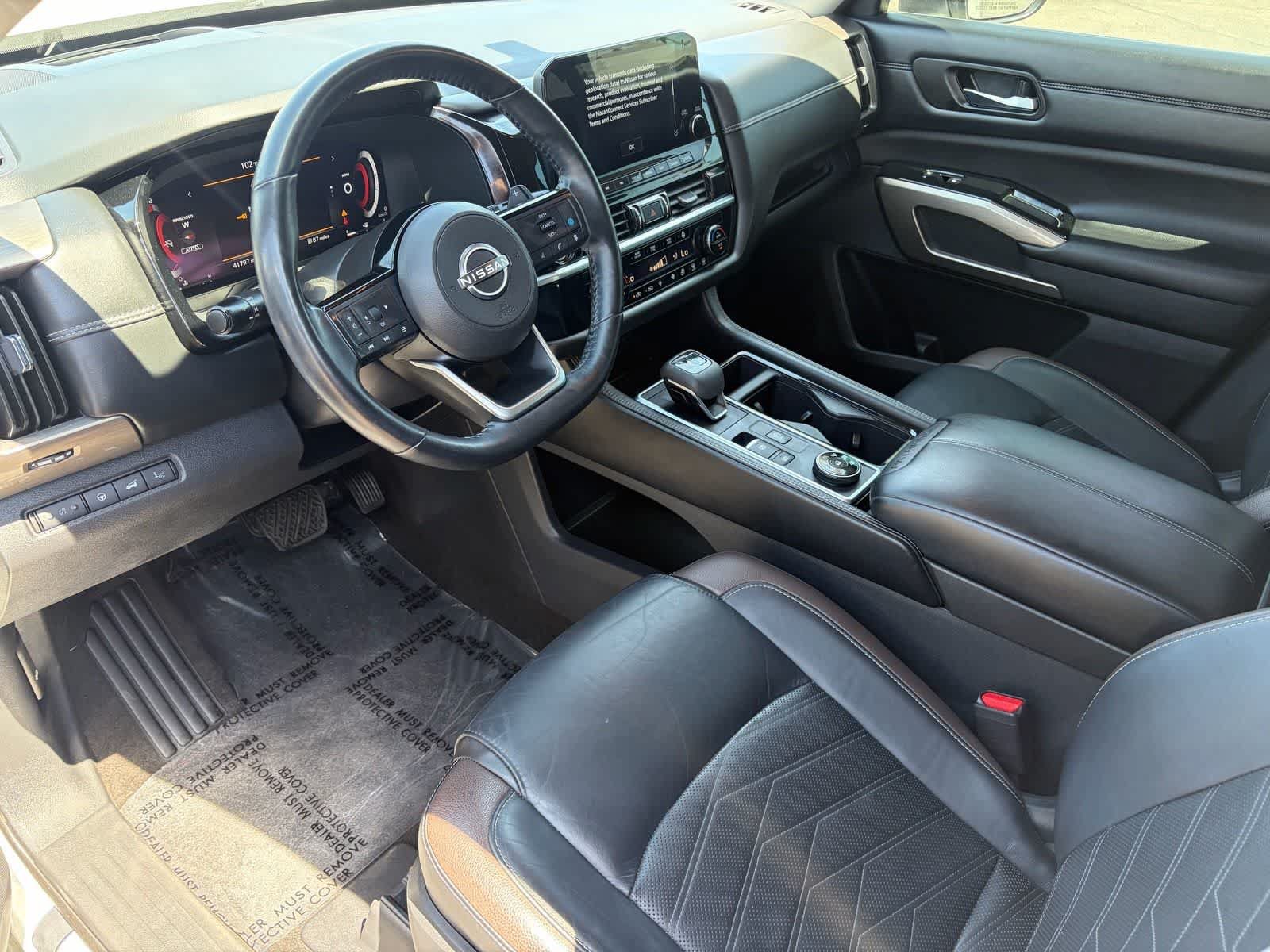 Used 2023 Nissan Pathfinder Platinum AWD/4WD image 10