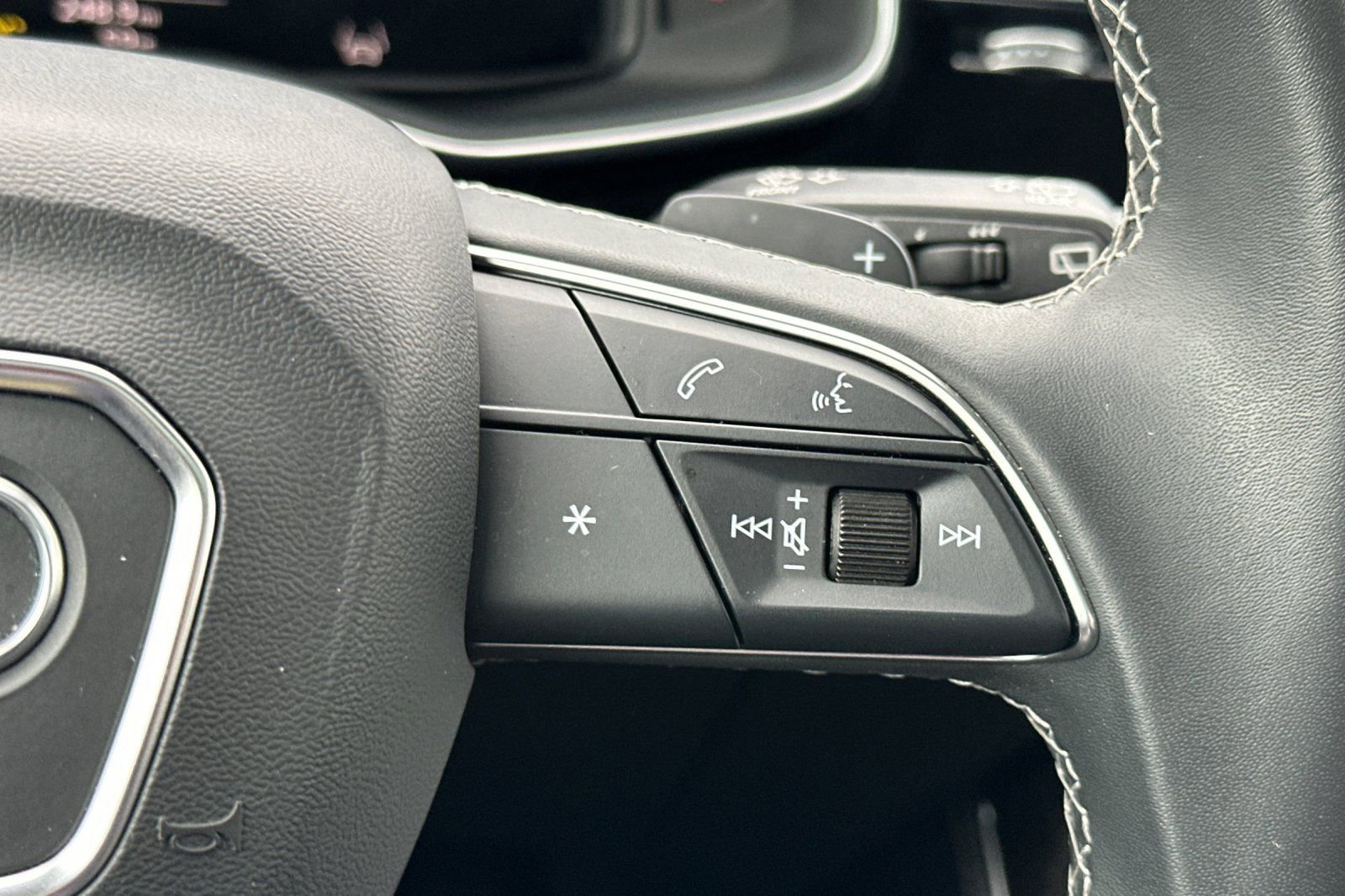 Used 2025 Audi Q7 3.0T Premium Plus image 30