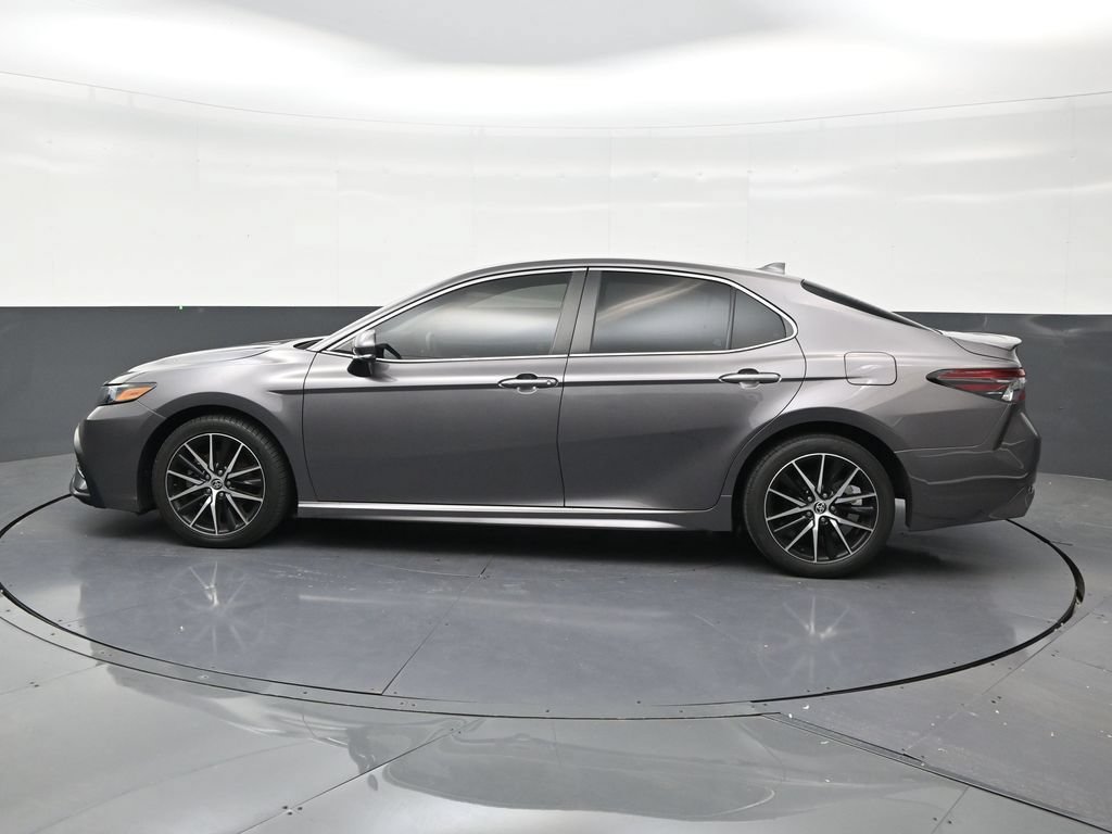 Used 2023 Toyota Camry SE w/ Convenience Package FWD image 2