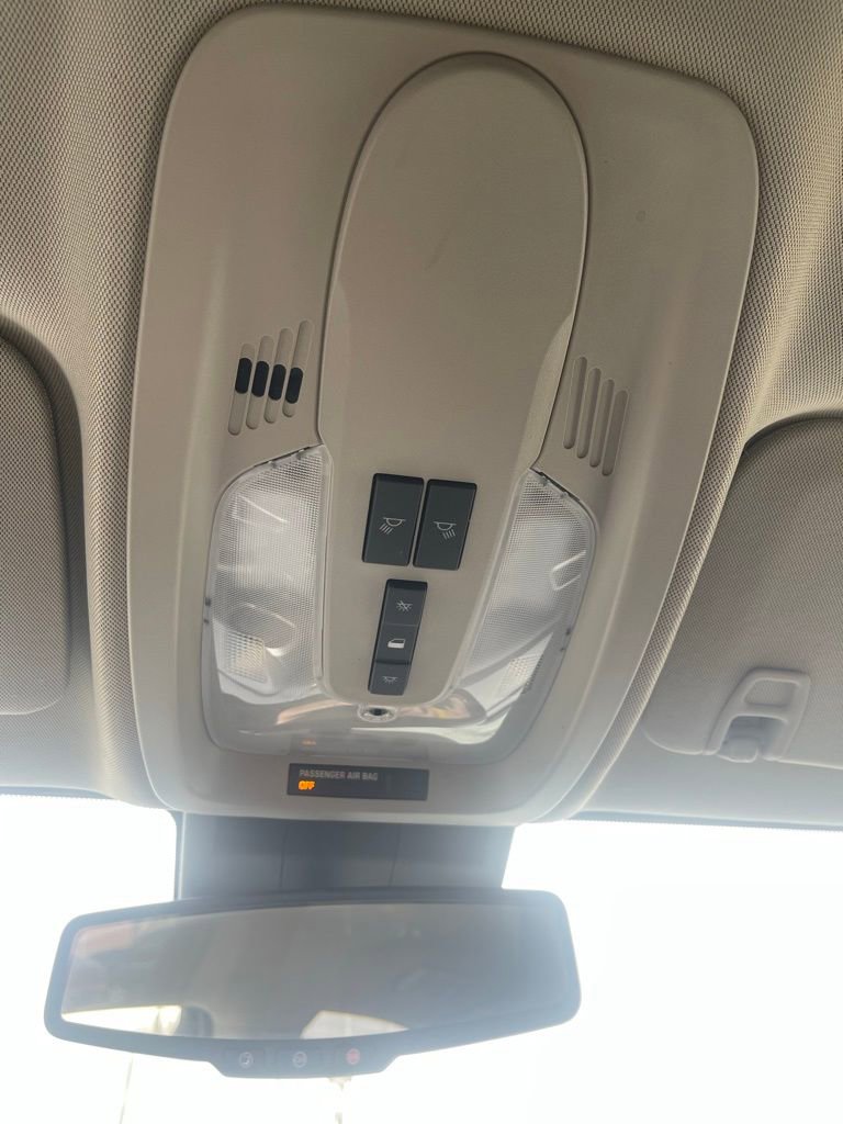 Used 2015 Chevrolet Equinox LT w/ Driver Convenience Package image 18