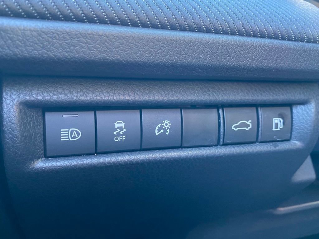 Used 2025 Toyota Camry SE image 26