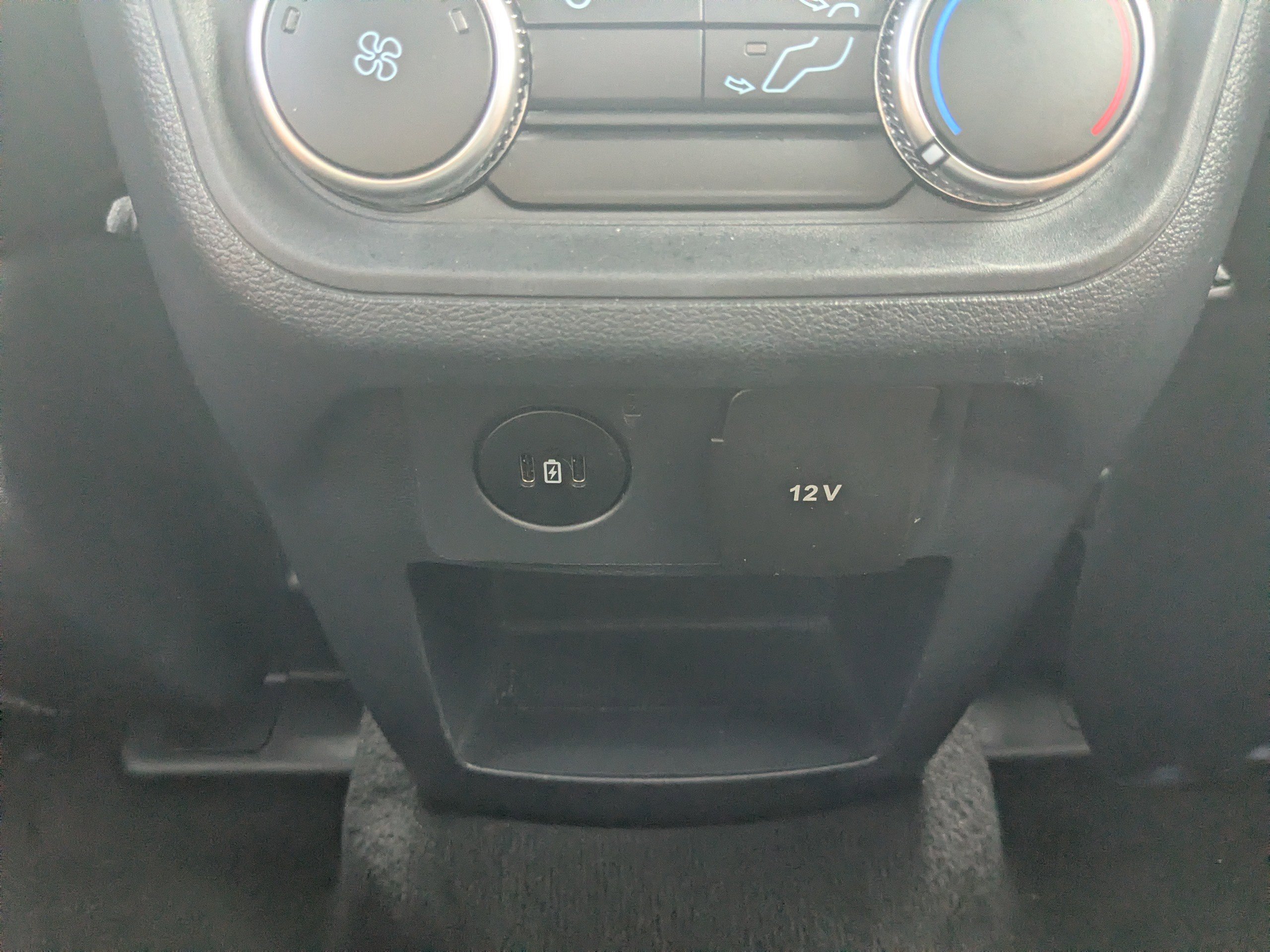 Used 2025 Ford Explorer ST-Line w/ ST-Line Street Pack image 18