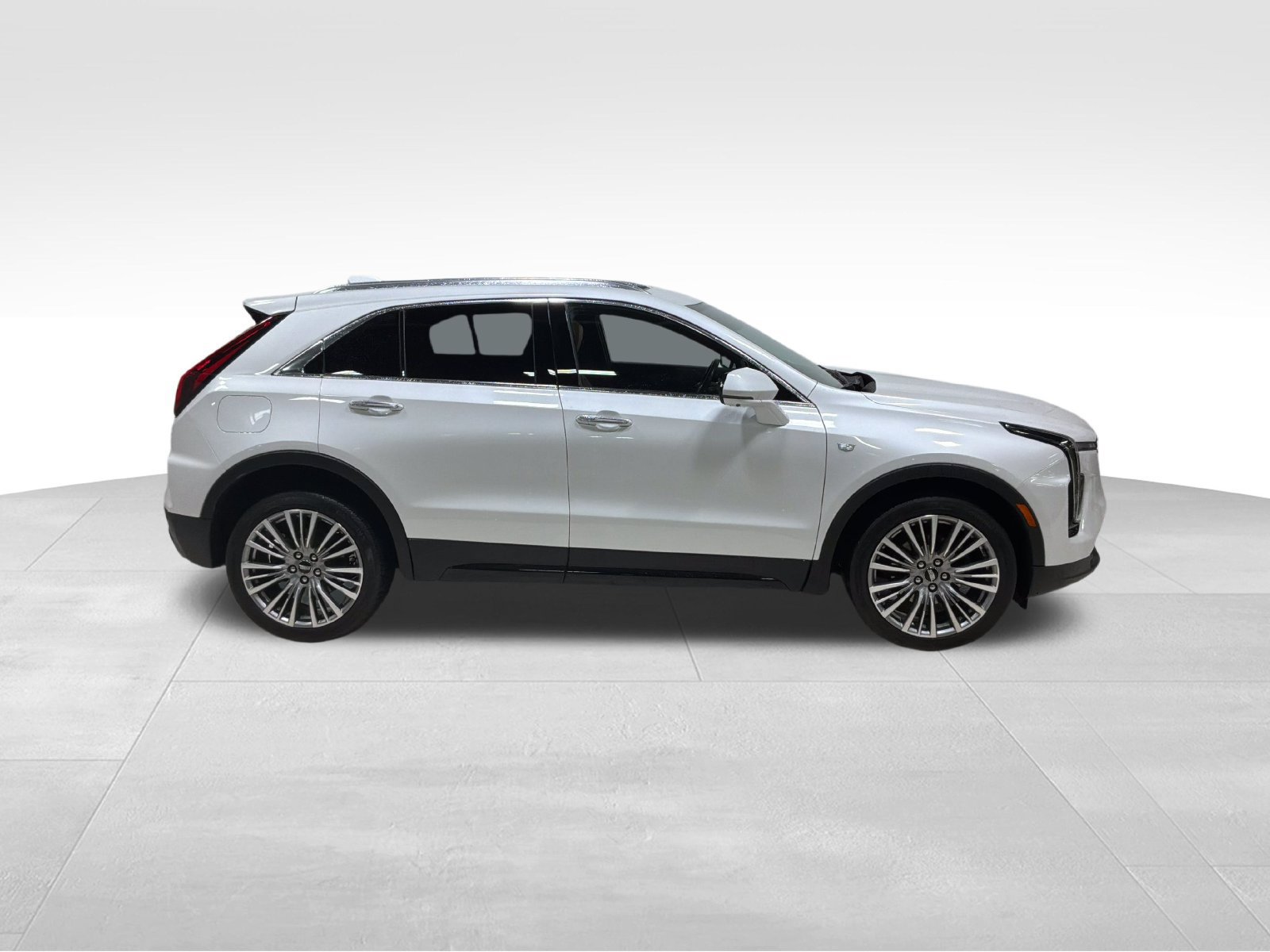 Used 2024 Cadillac XT4 Premium Luxury w/ Active Safety Package AWD/4WD image 4