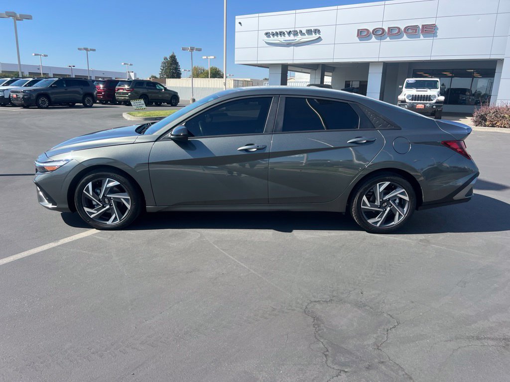 Used 2025 Hyundai Elantra Sport w/ Cargo Package FWD image 14
