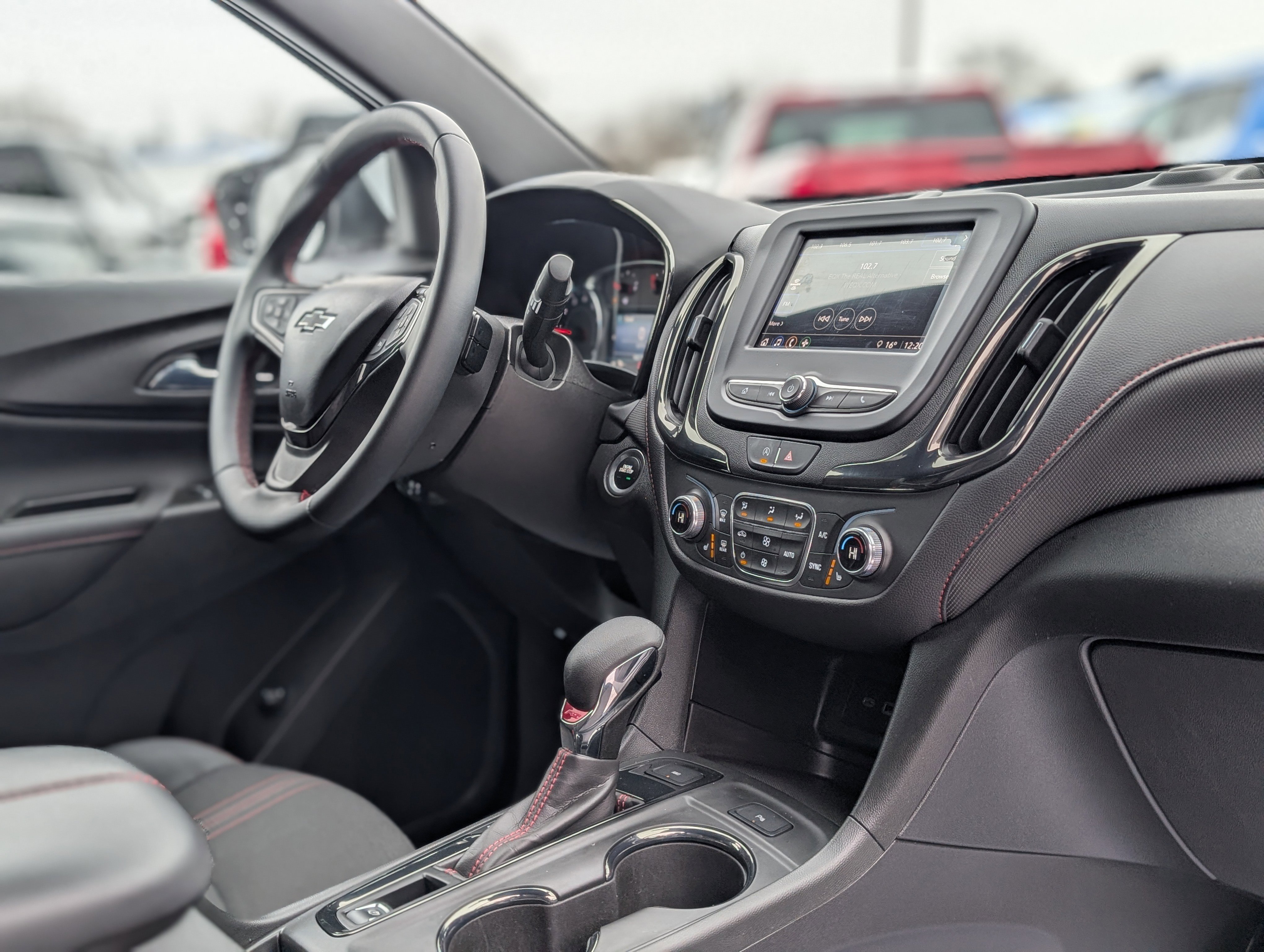 Used 2023 Chevrolet Equinox RS image 43