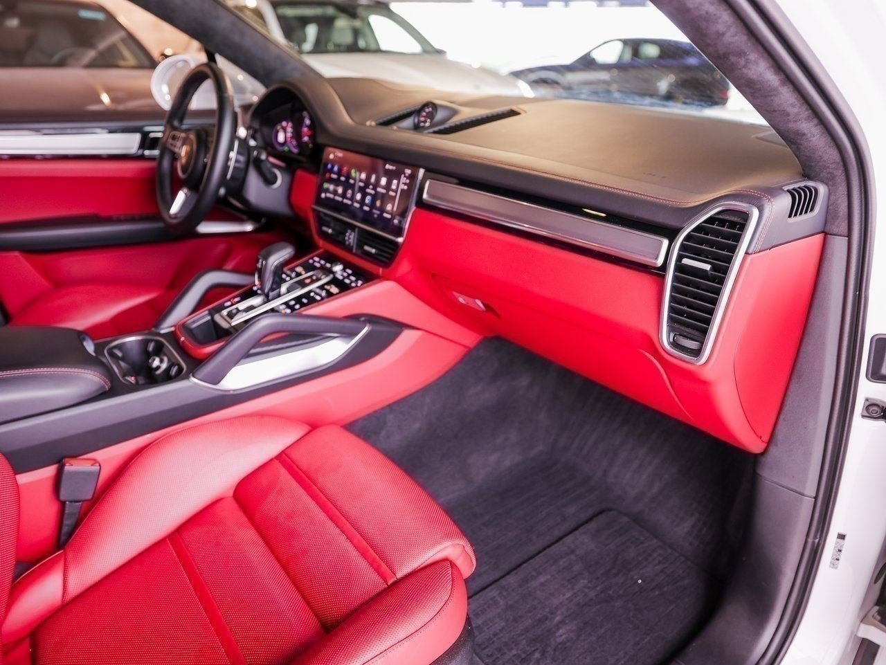 Certified 2023 Porsche Cayenne Turbo image 27