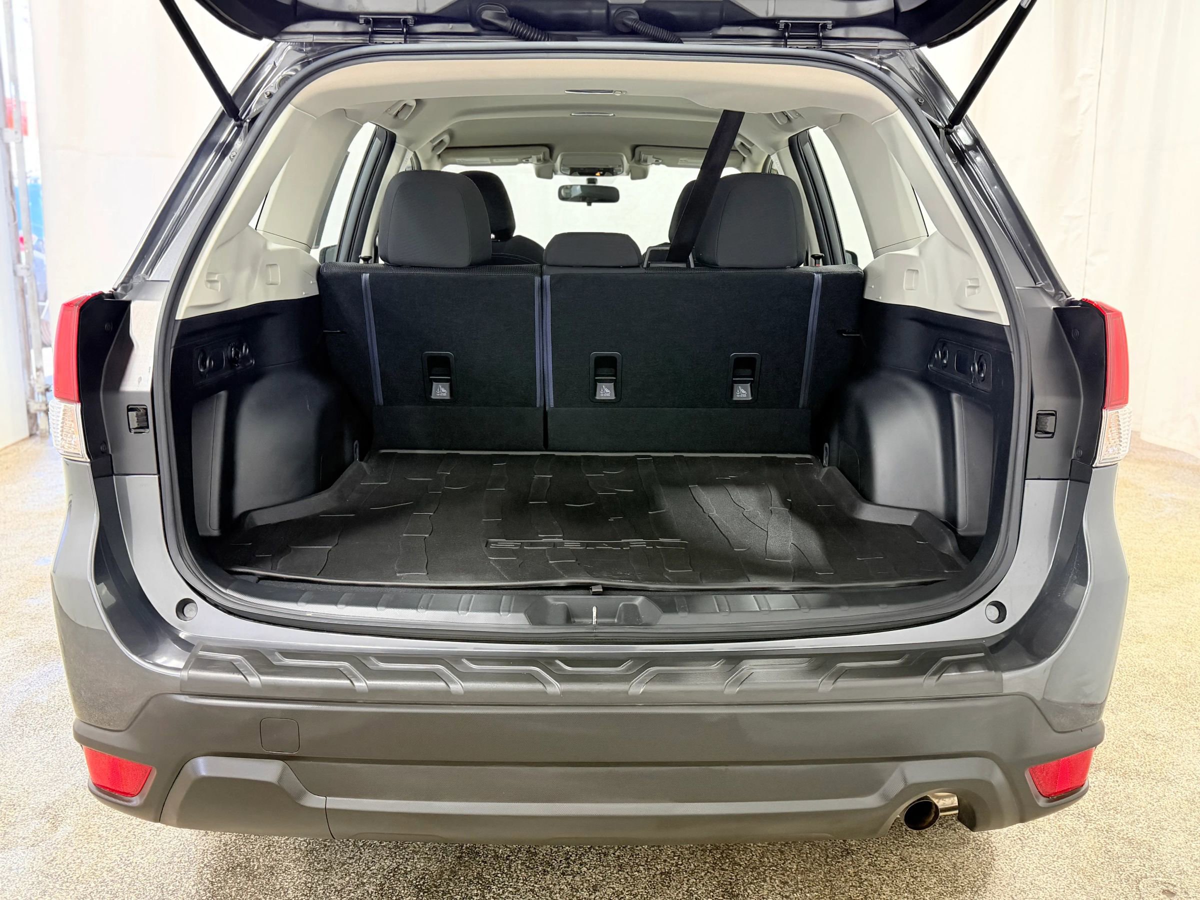 Used 2020 Subaru Forester AWD/4WD image 38