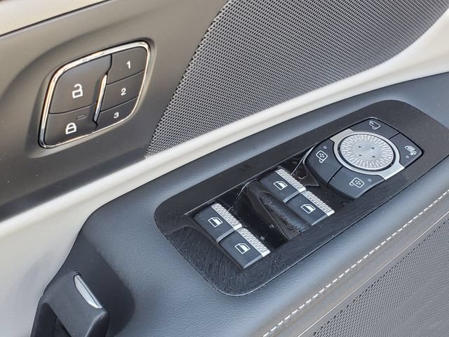 Certified 2024 Lincoln Nautilus Premier AWD/4WD image 10