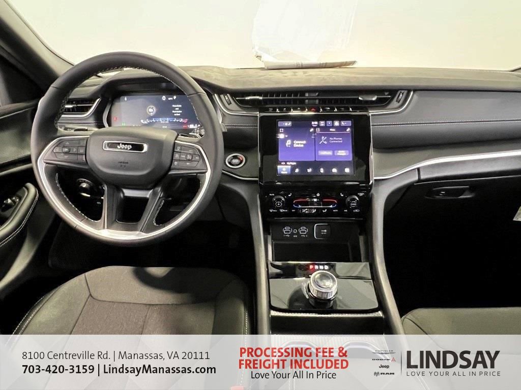 New 2025 Jeep Grand Cherokee Laredo X w/ Luxury Tech Group I AWD/4WD image 14