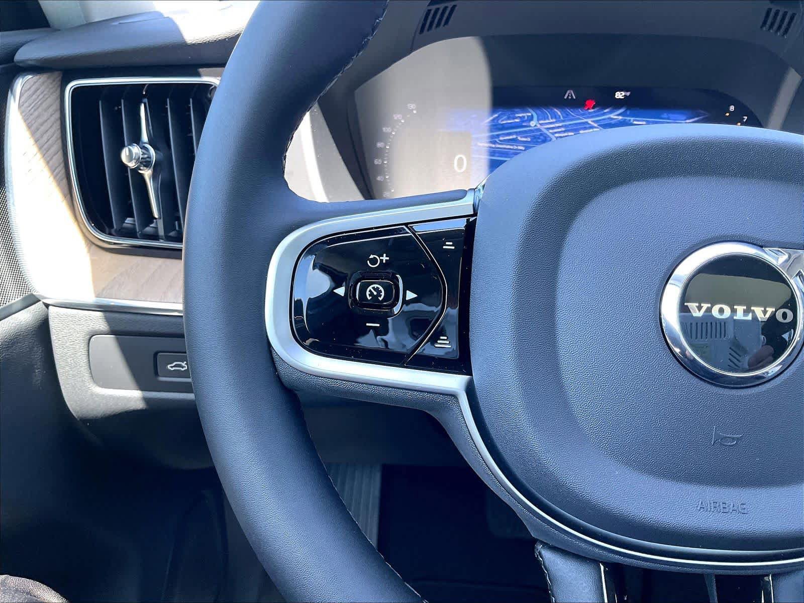 New 2026 Volvo XC60 B5 Core image 17
